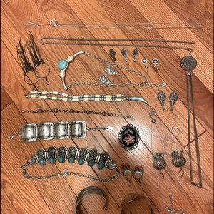Lot of jewelry
